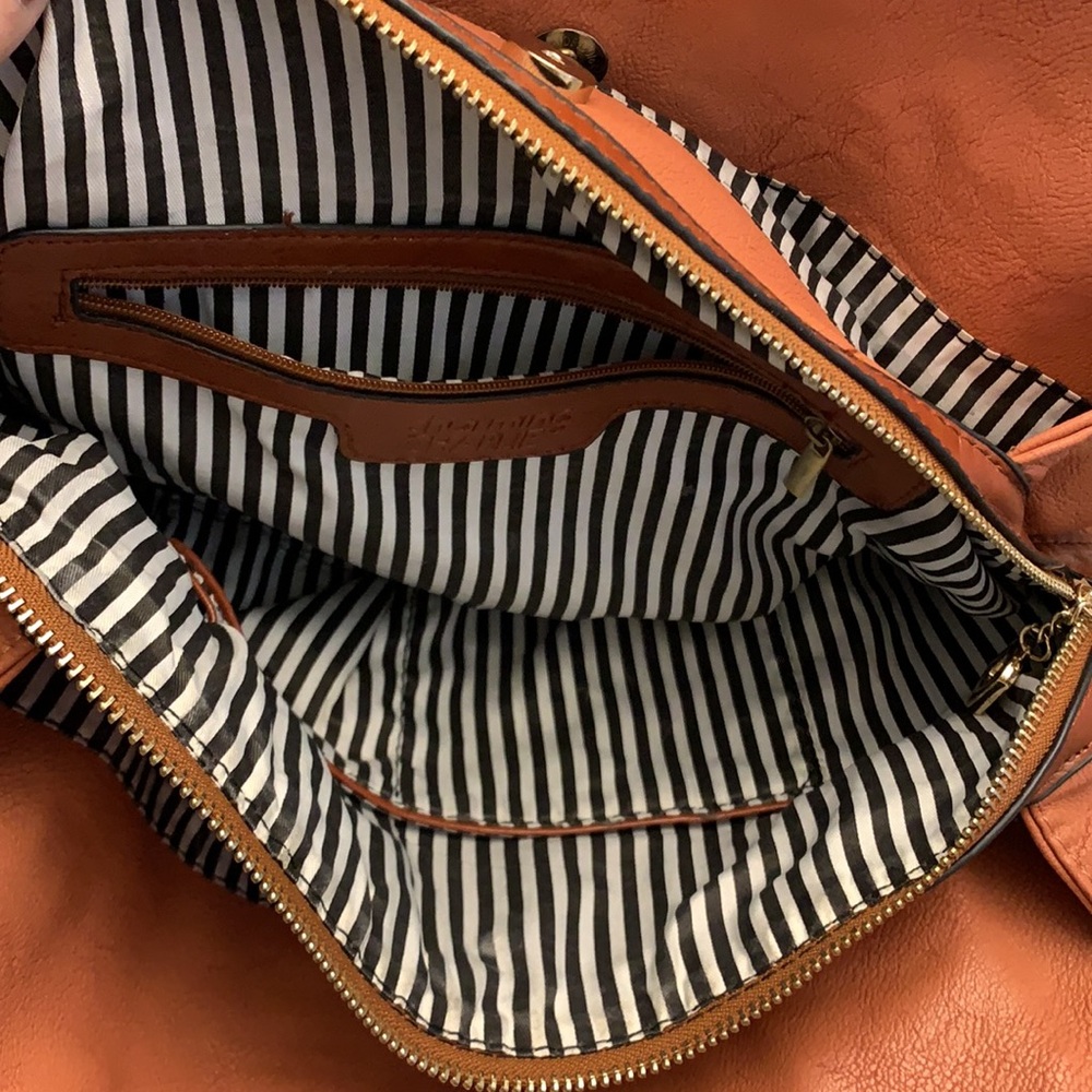 Fashion Handbag - Picture 5 of 6